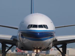 Commercial airliner